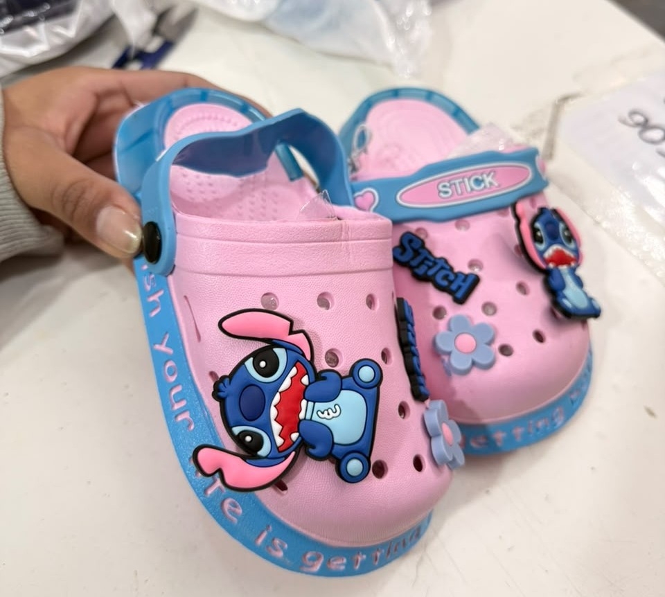 Crocs Stich con Luces - Imagen 2