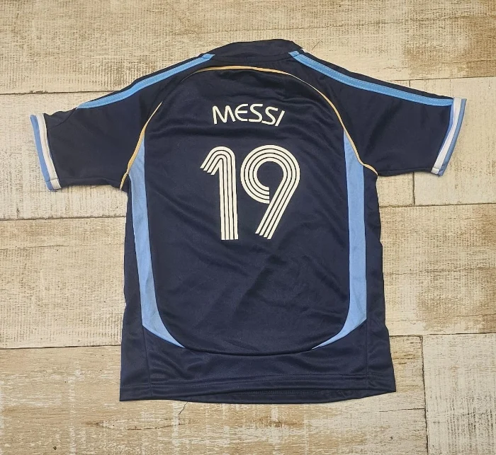 Camiseta Messi y Riquelme 2006