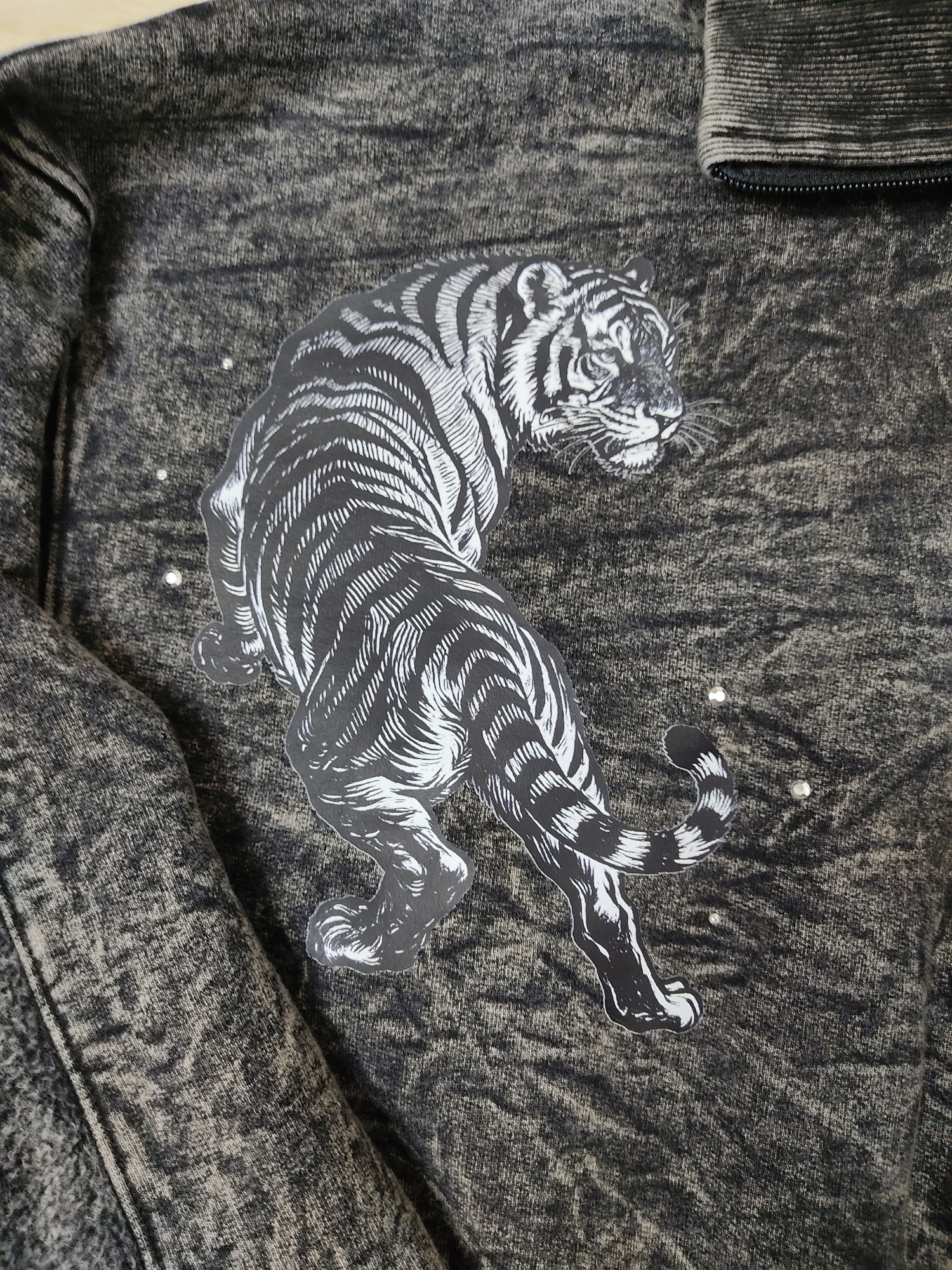 Campera Batik Frisa con Estampado - Imagen 4