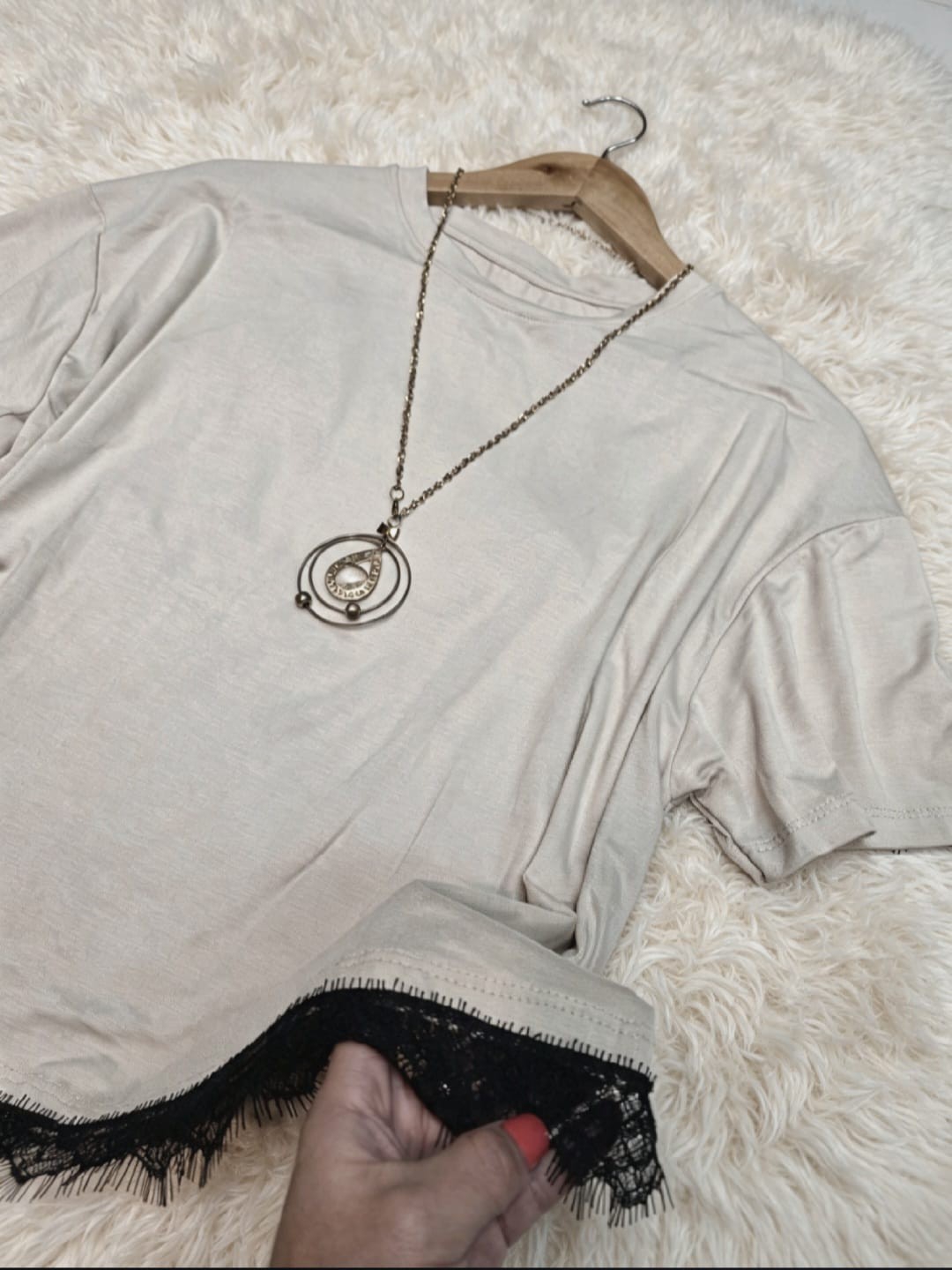 Remera Modal Viscosa con Puntillas - Imagen 3