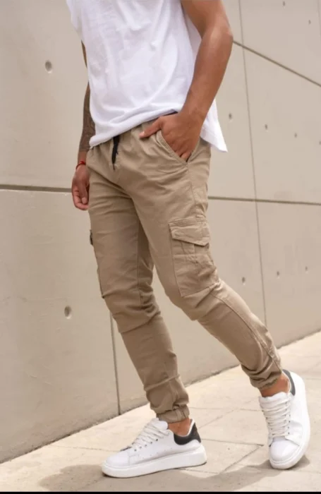 Joggers Cargo con Puño