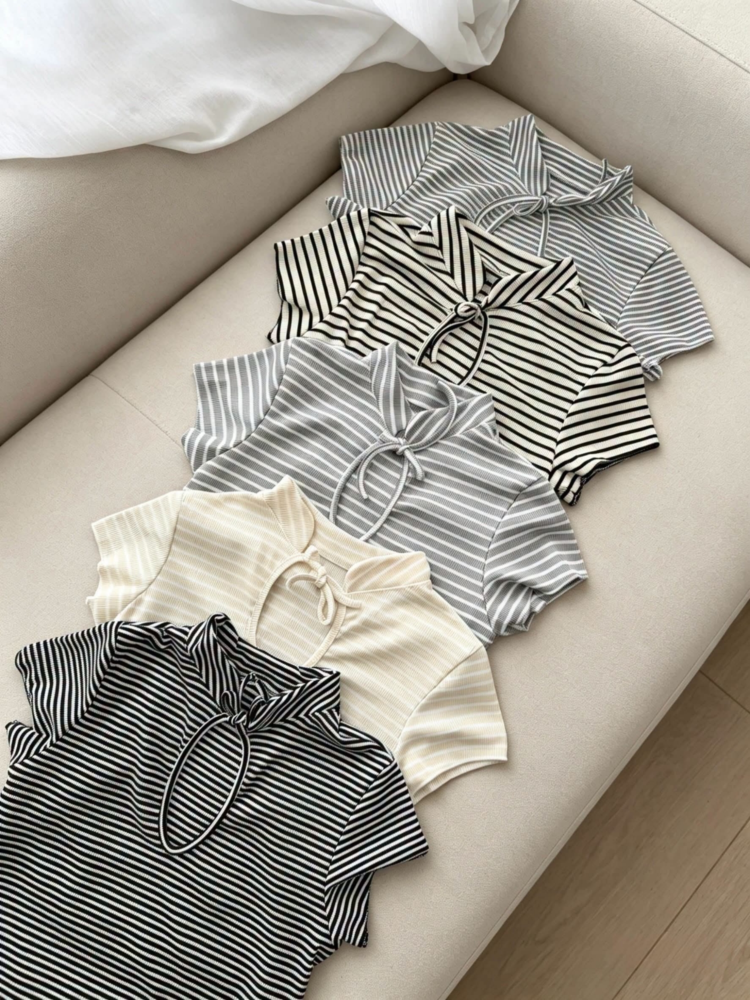 Remera Rayada Estilo Asiático - Imagen 2