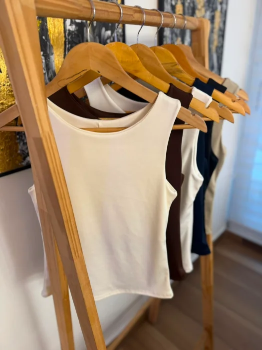 Musculosa de Ribb Marenas