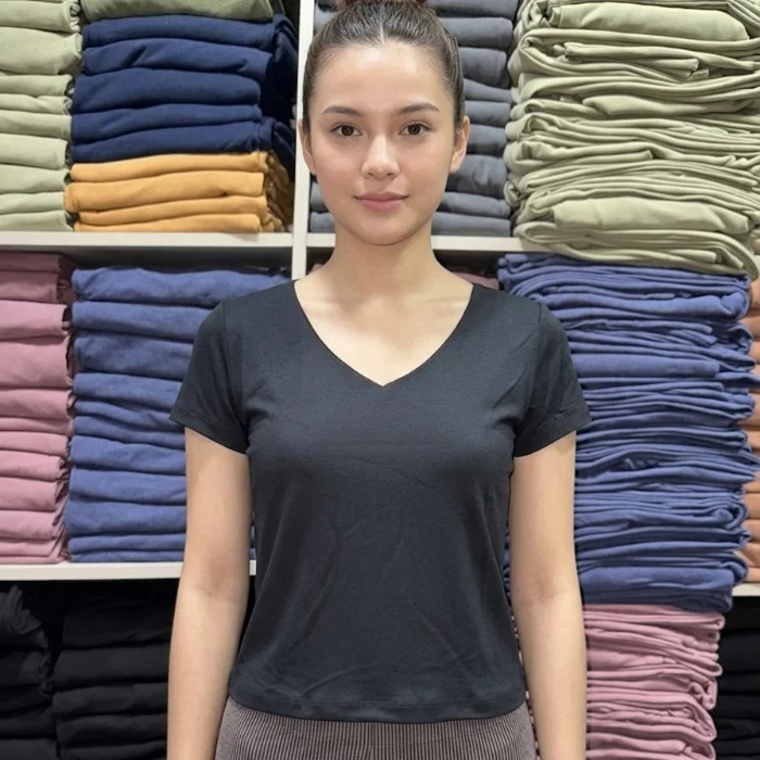 Remera Cuello V