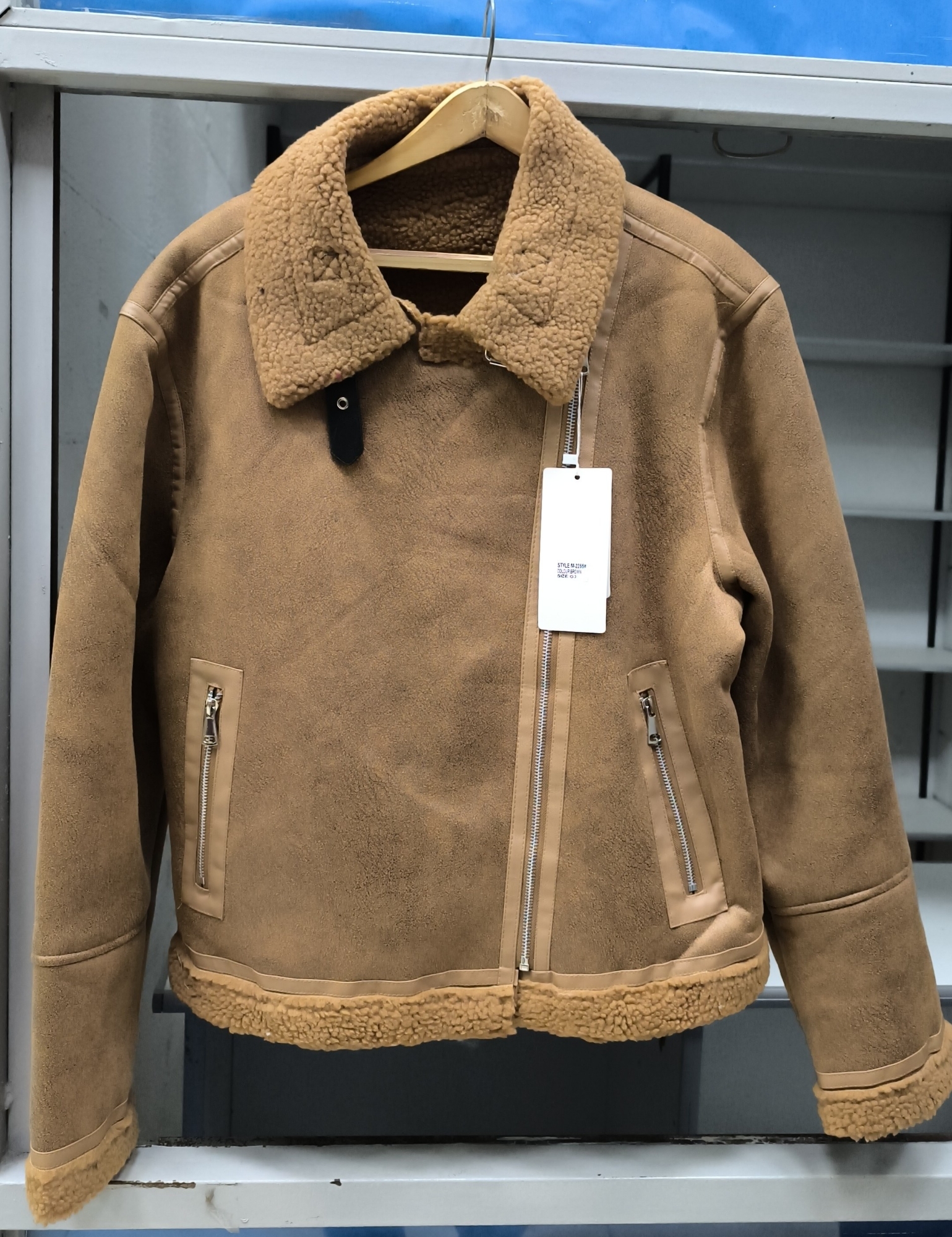 Campera de Gamulán Talle Especial - Imagen 2