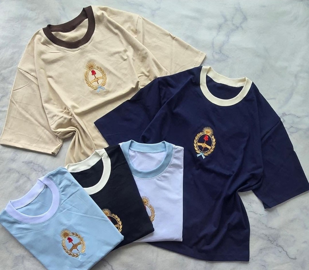 Remera Bordada Argentina Escudo Nacional - Imagen 2