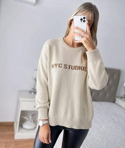 Sweater  Studio