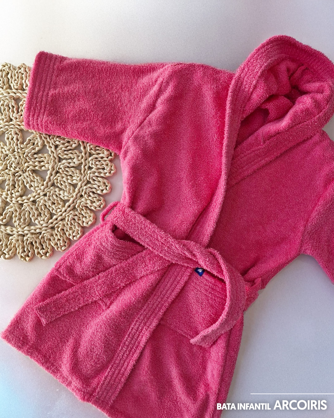 Bata de Baño Infantil Arcoiris con Capucha | 100% Algodón | Talles 6-12  | Absorvente - 532903963_1167987542023378_8233910548458903110_n.jpg