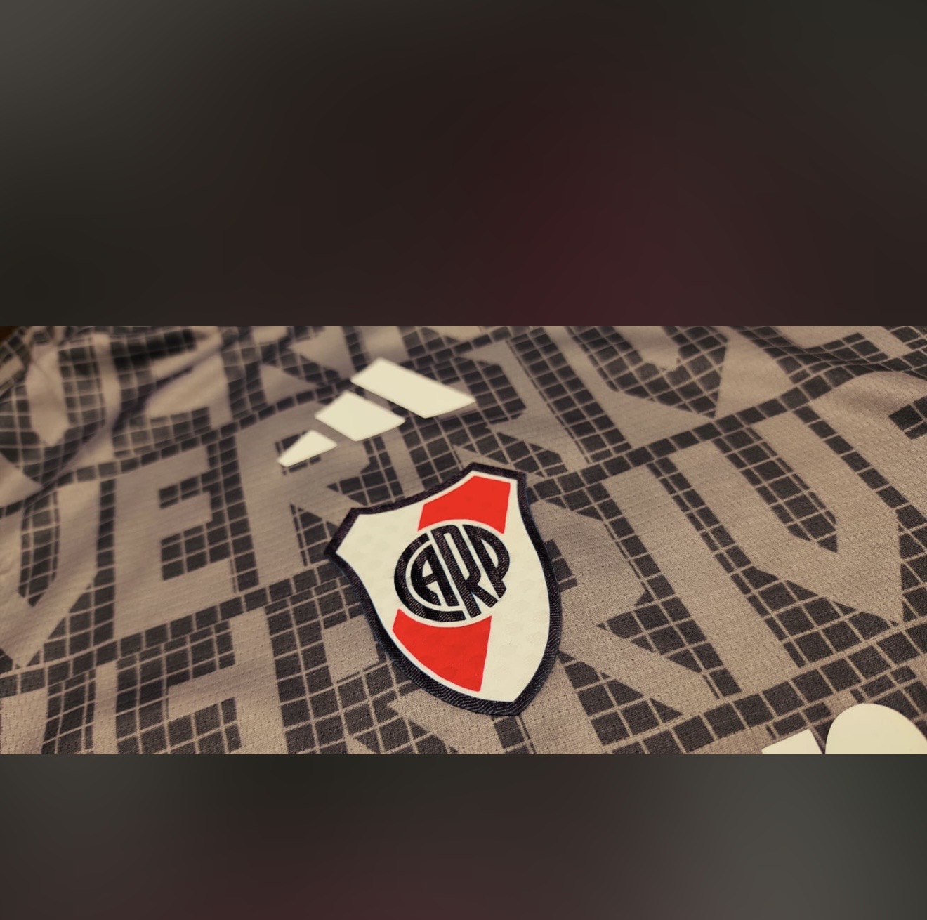 Camiseta River 2026 Pre Match  Bordada Premium - IMG_3181.jpeg