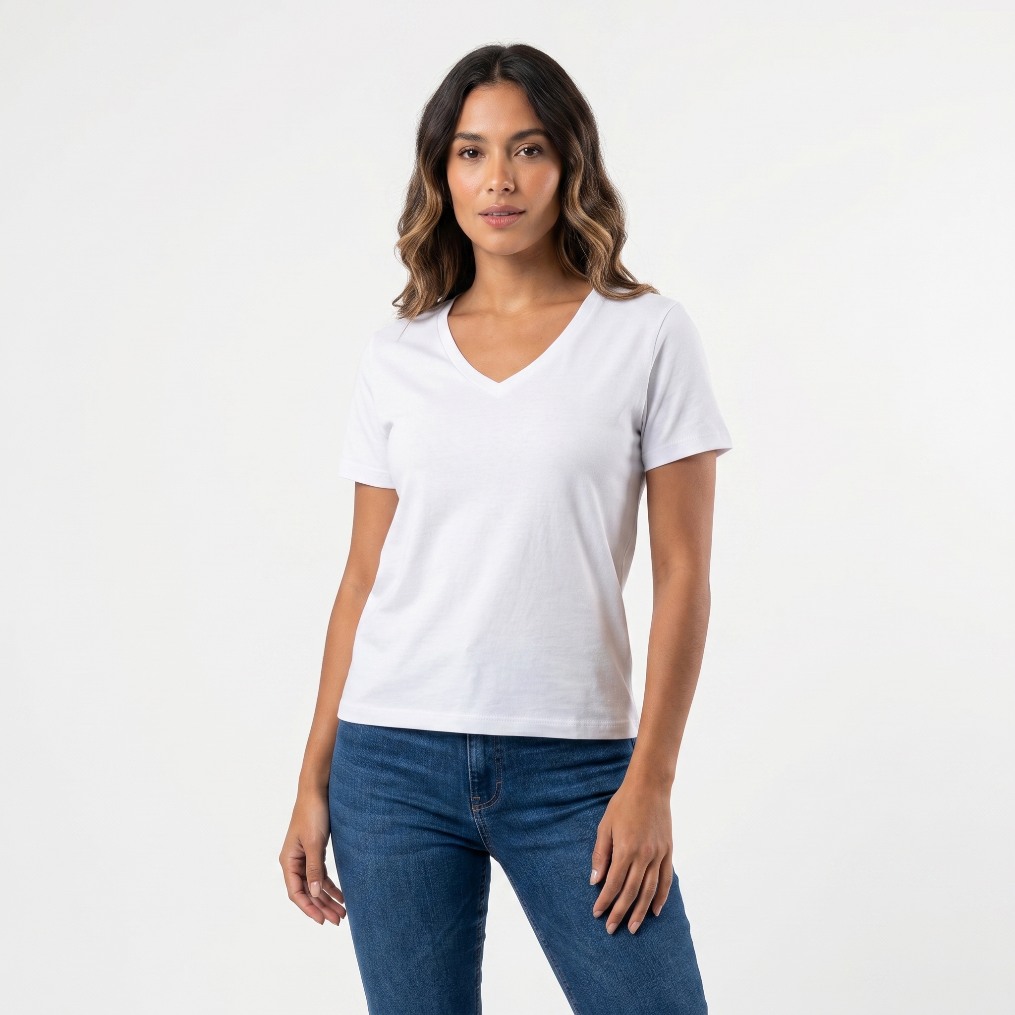 Remera Escote en V Lisa Algodón Peinado Premium 24.1 - Me_podrias_ayudar_a_editar_202606041557.jpeg