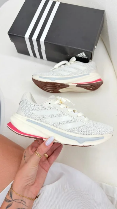 Deportivas Gris Detalle Rosa