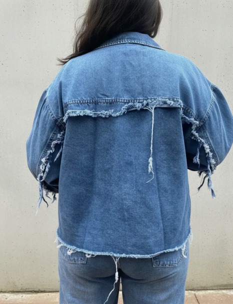 Camisaco Oversize de Jean Azul Nevado - WhatsApp%20Image%202026-06-08%20at%2010.23.46%20AM.jpeg