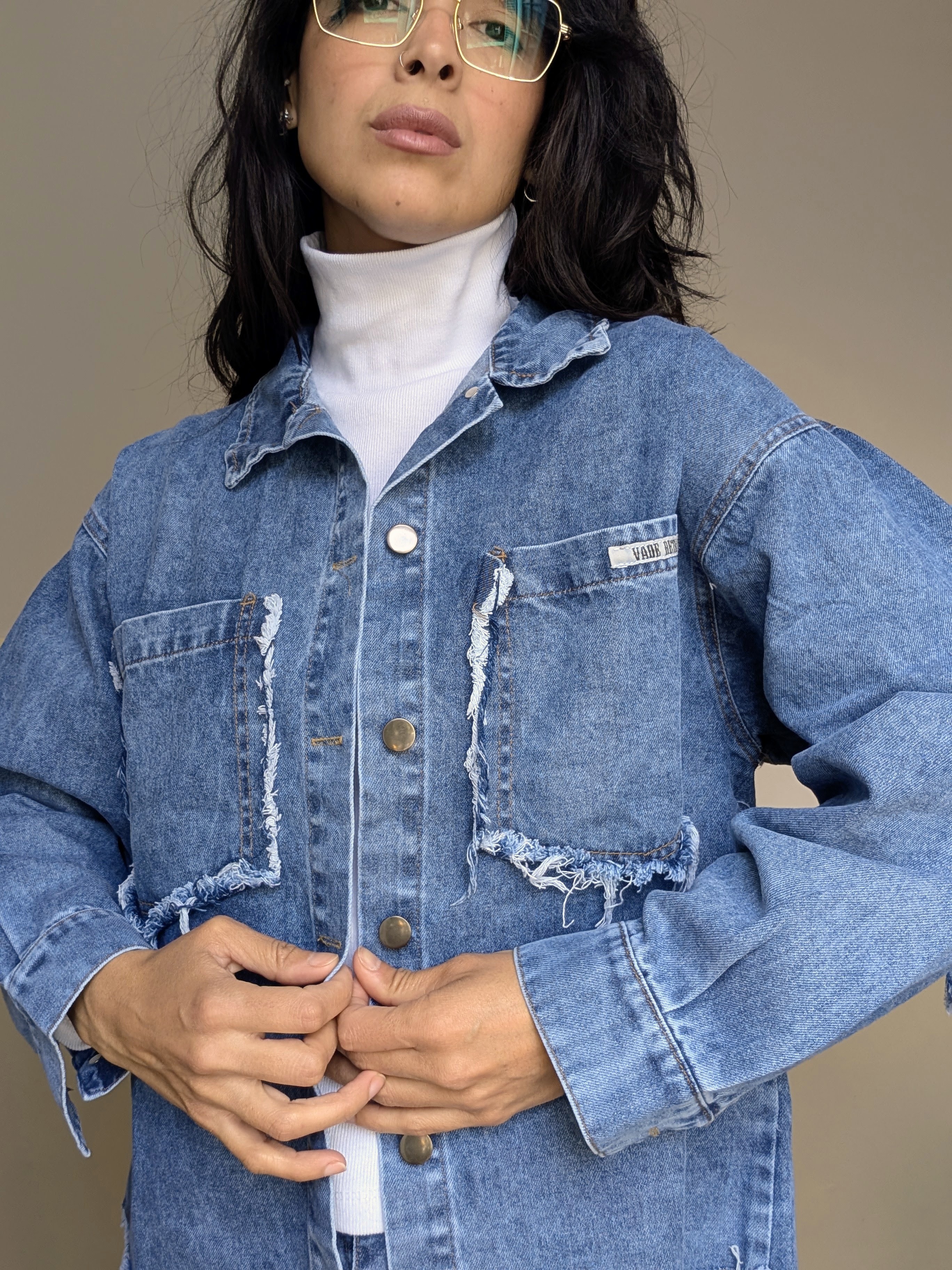 Camisaco Oversize de Jean Azul Nevado - PXL_20260924_130732342.MP~2%20(1).jpg