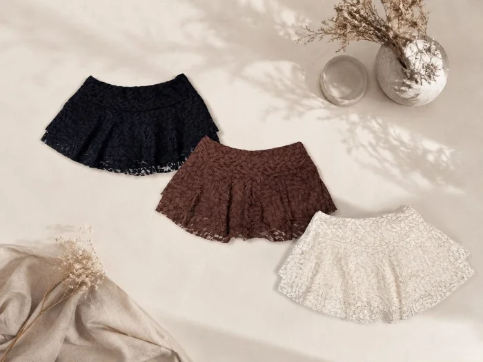 8172 Short Pollera Encaje