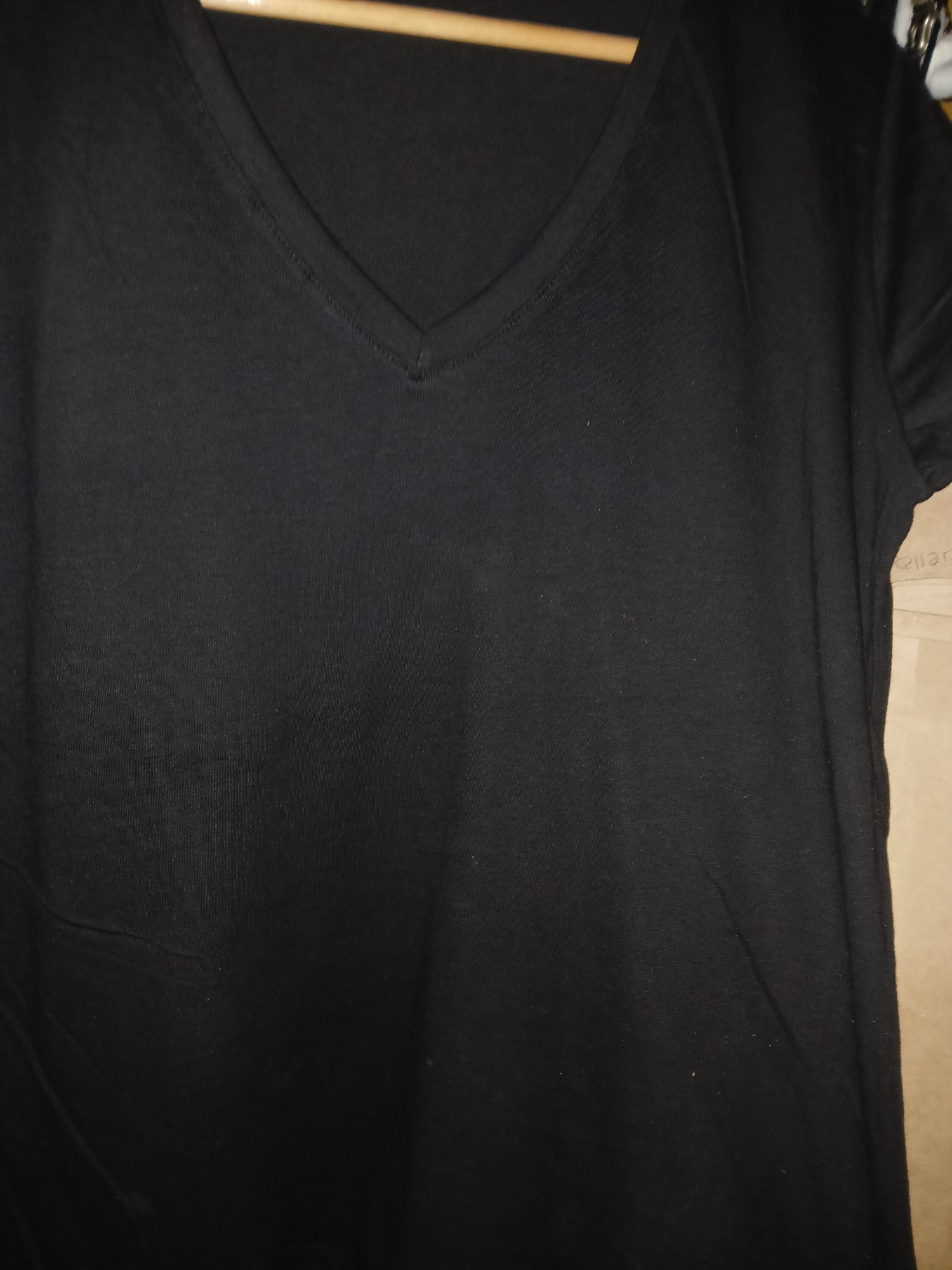 Remera de Escote V - Imagen 2