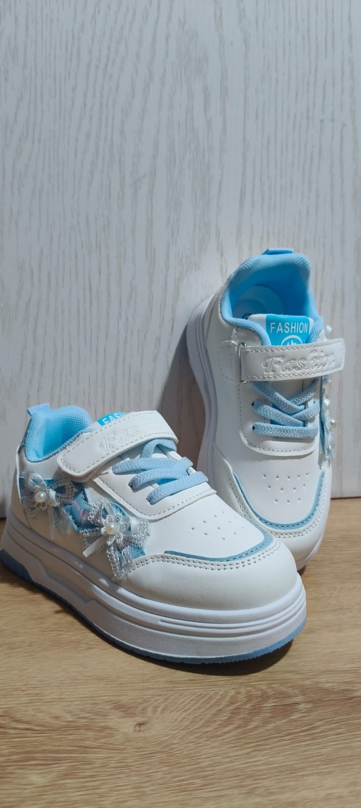Zapatillas Importada Liviana de Niña - Imagen 2