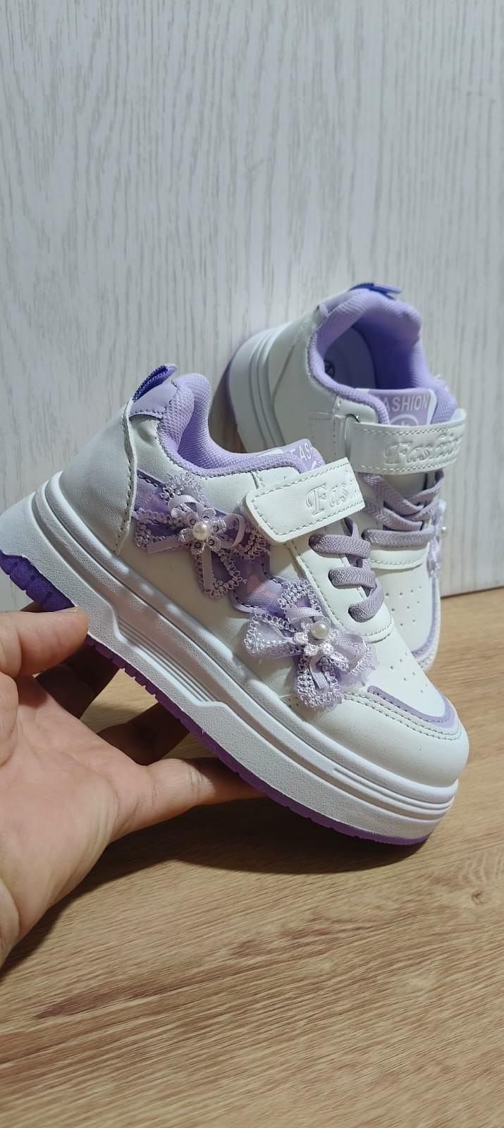 Zapatillas Importada Liviana de Niña - Imagen 3