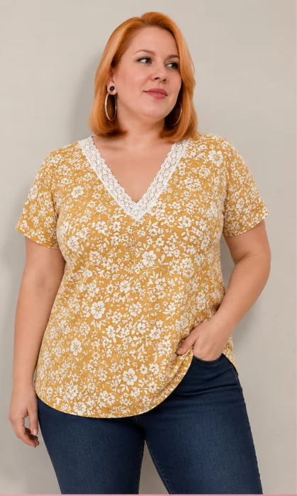 Remeras Escote V con Puntilla