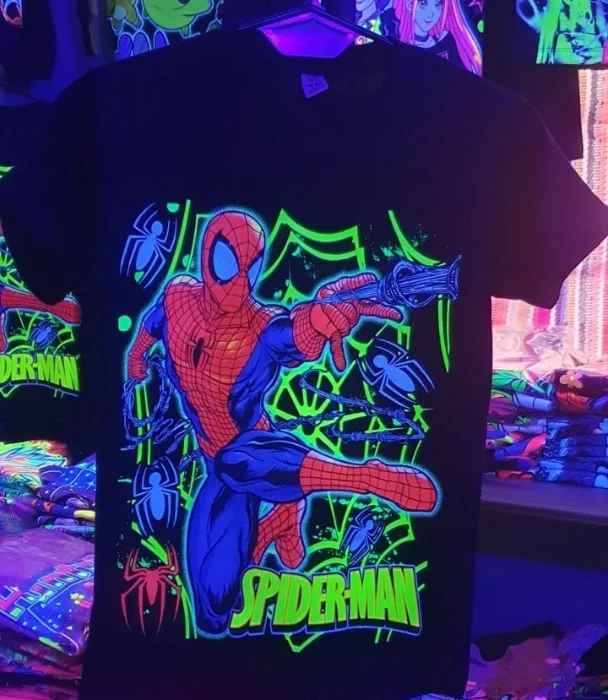 Spiderman Remeras Luminosas  Brillan en la Oscuridad