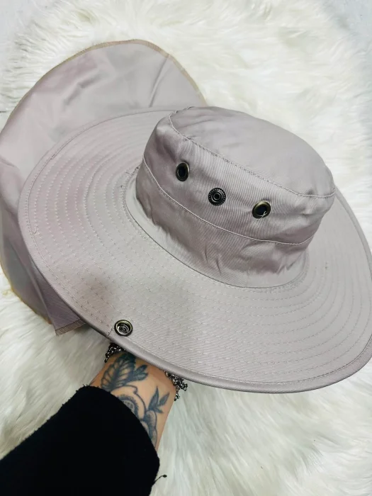 Sombrero con Capa