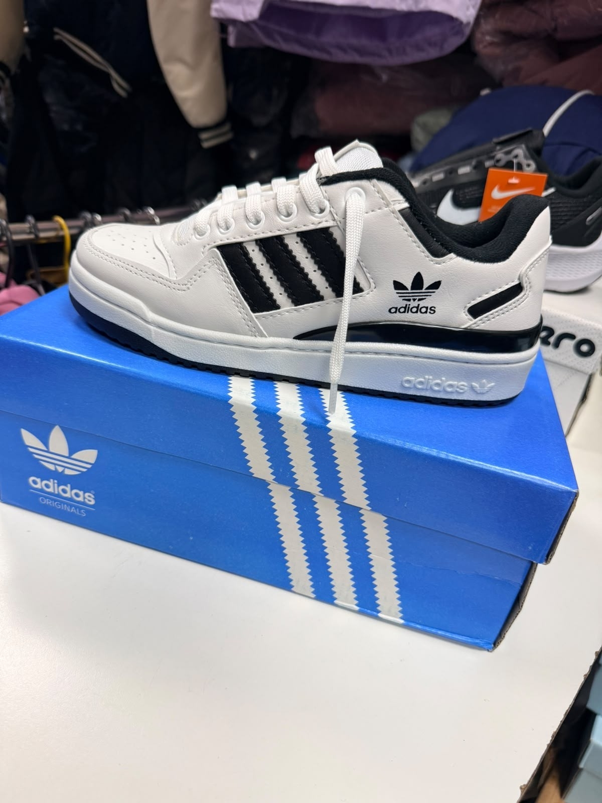 Zapatilla Importada - Imagen 2