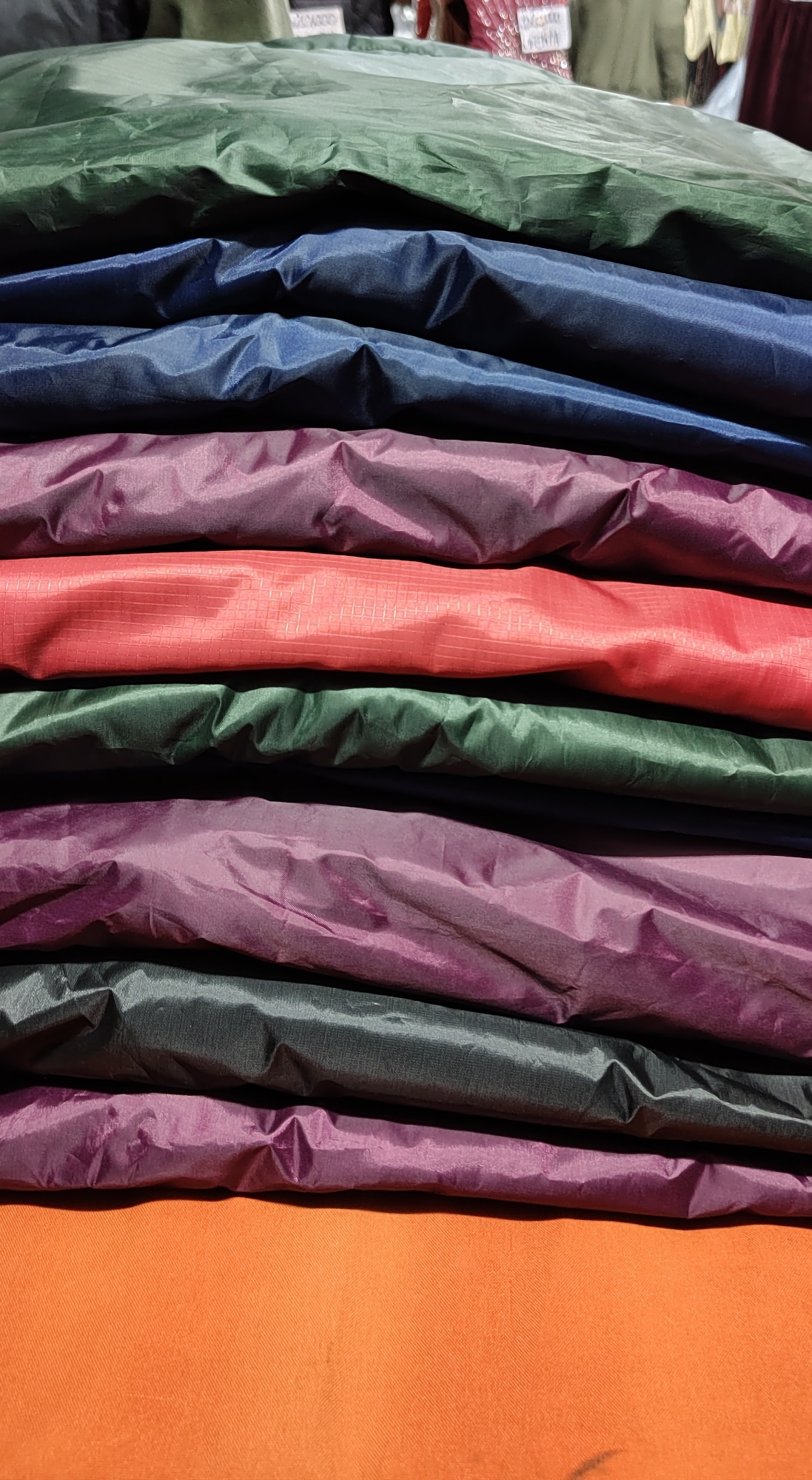 Camperas Rompe Viento e Impermeable Especiales - Imagen 3