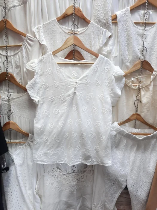 Blusa Broderi Ami