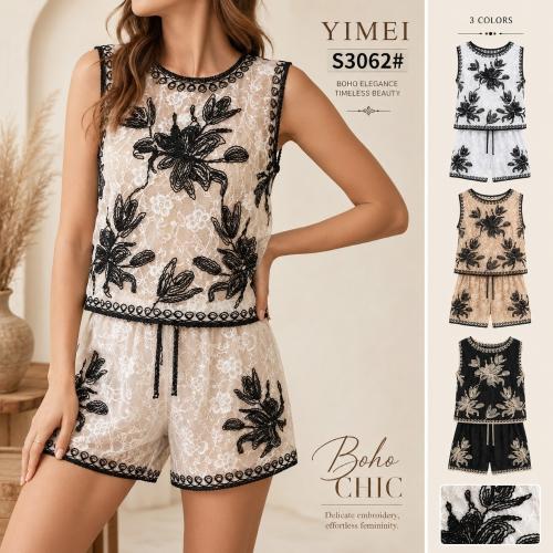 Conjunto de Encaje con Bordado a Crochet.3062