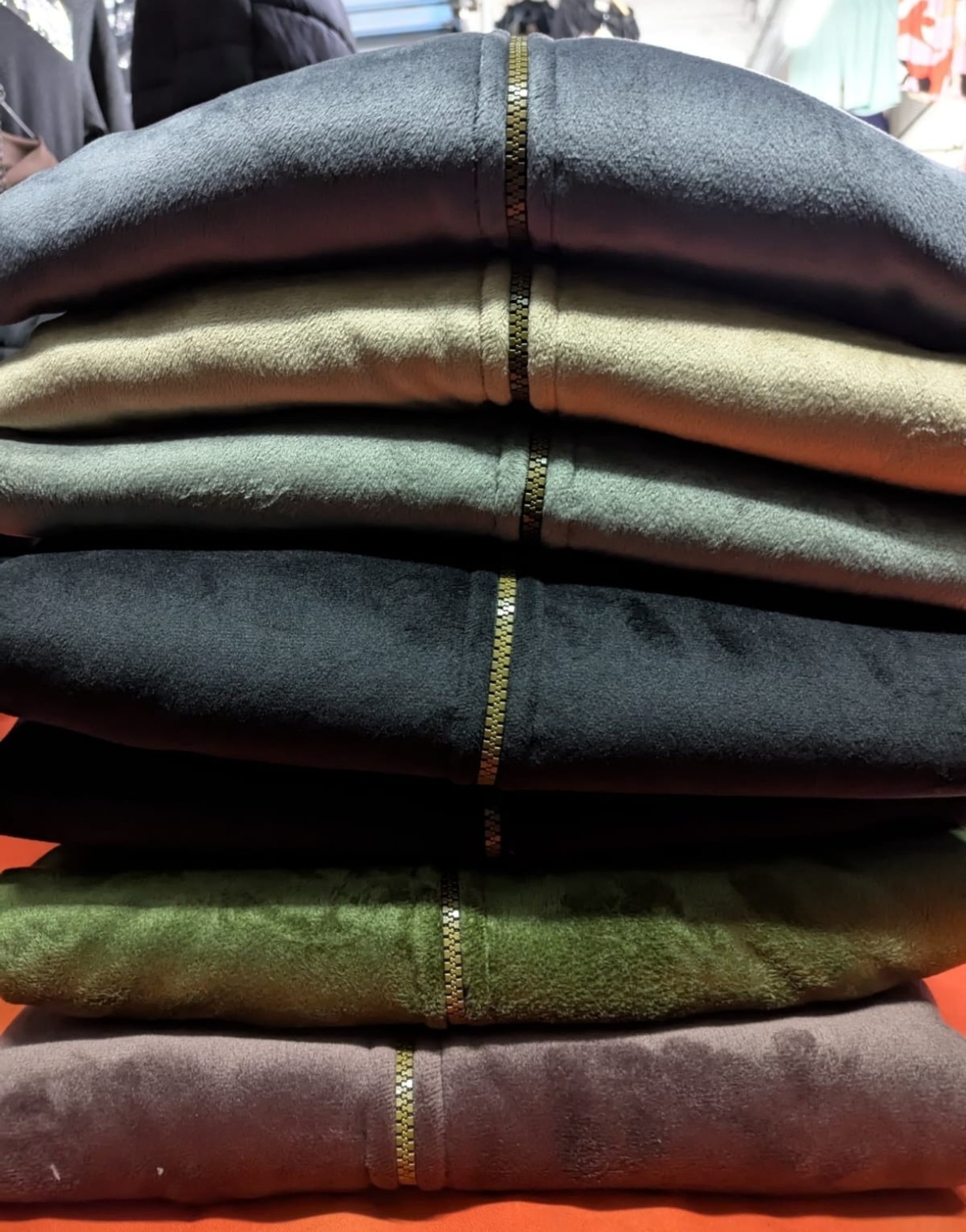 Camperas Plush con Piel Talles Especiales - Imagen 3