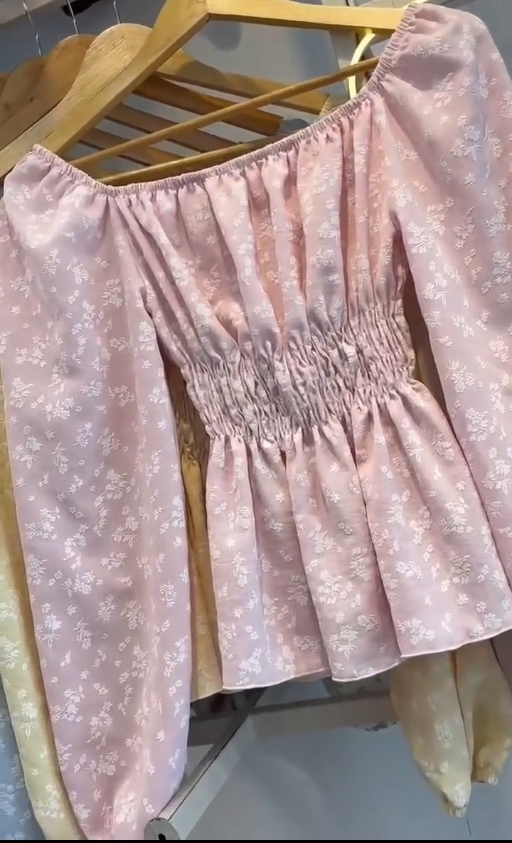 Blusa Floreada de Cey Premium - Imagen 2