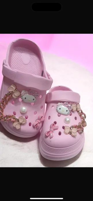 Cros Hello Kitty Chards