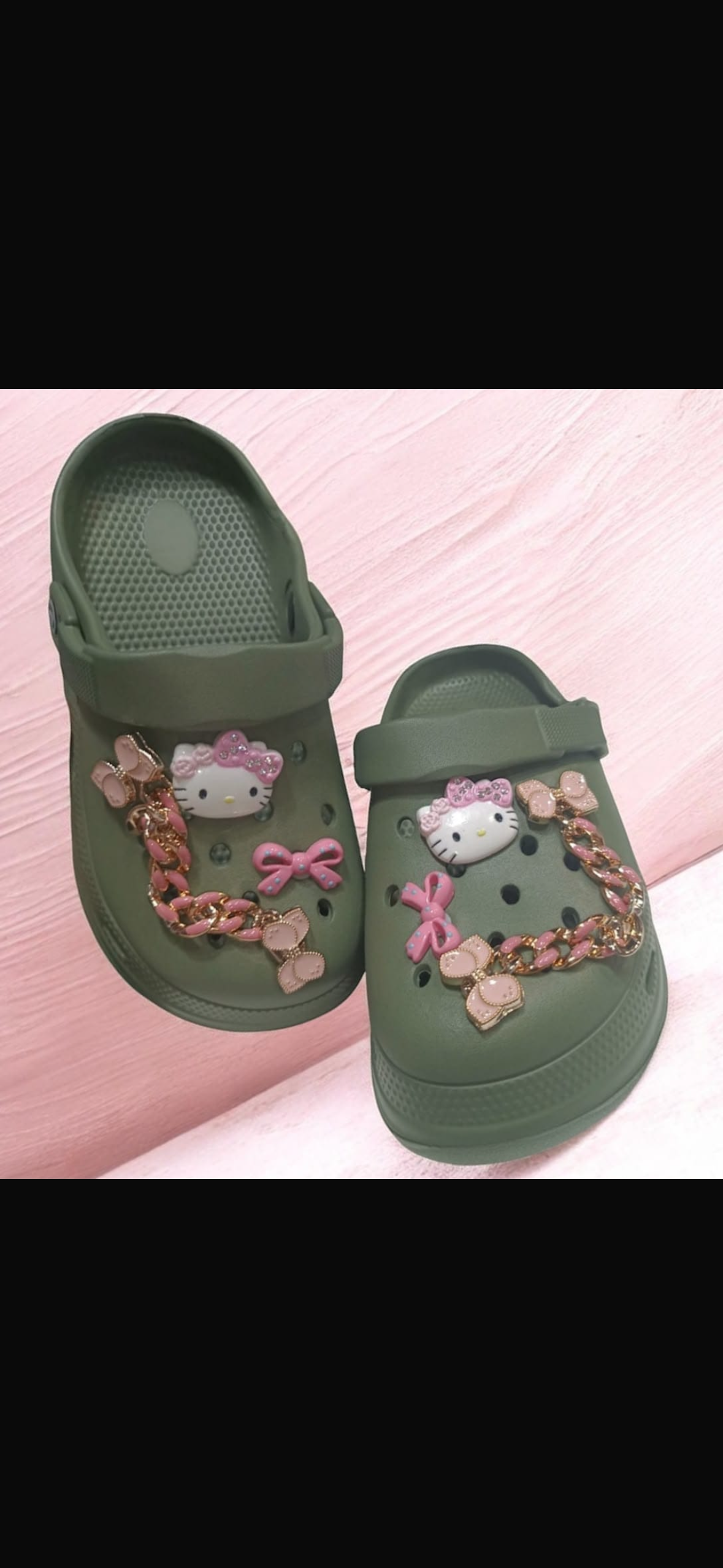 Cros Hello Kitty Chards - IMG_3485.png