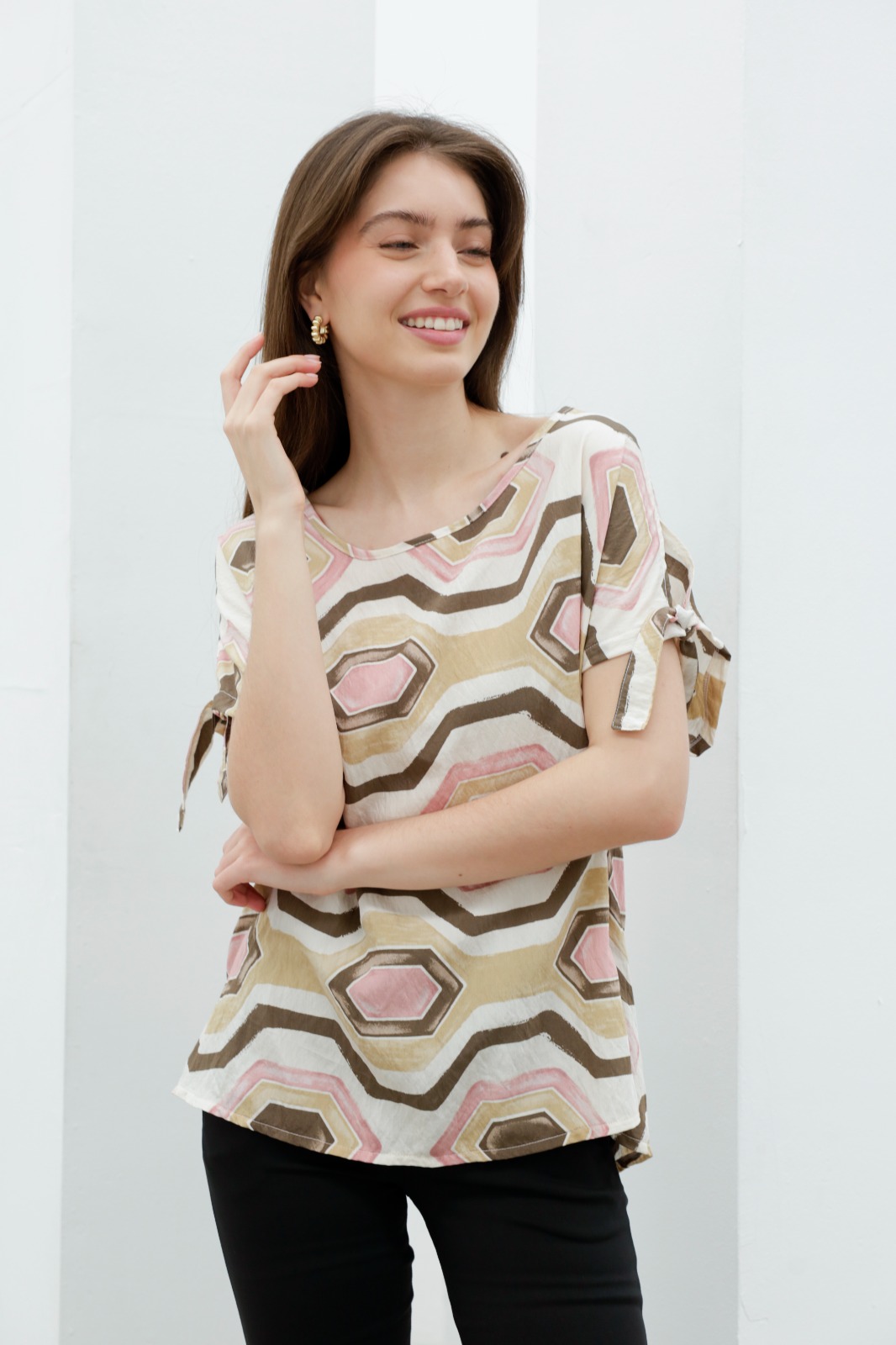 3915 Bluza Verza - WhatsApp%20Image%202026-08-19%20at%2009.38.38%20(1).jpeg