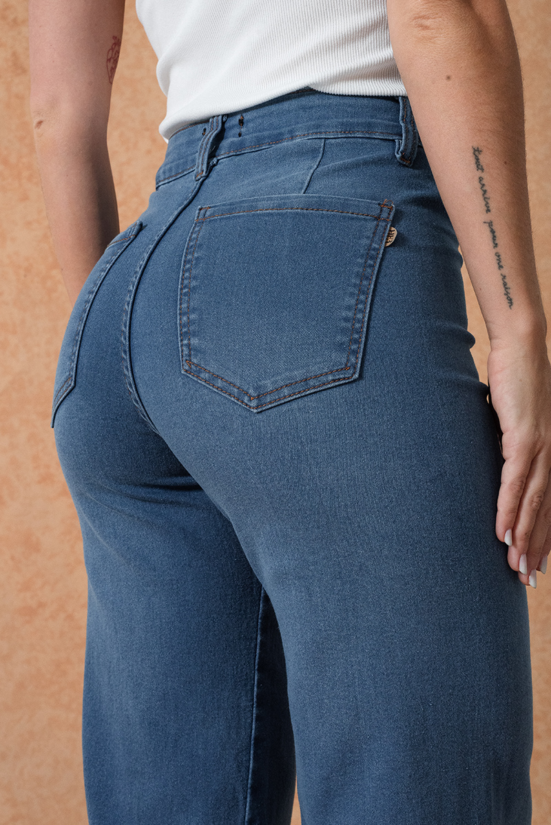1290.3 Wide Leg Elastizado Celeste - HER%20JEANS-68.jpg