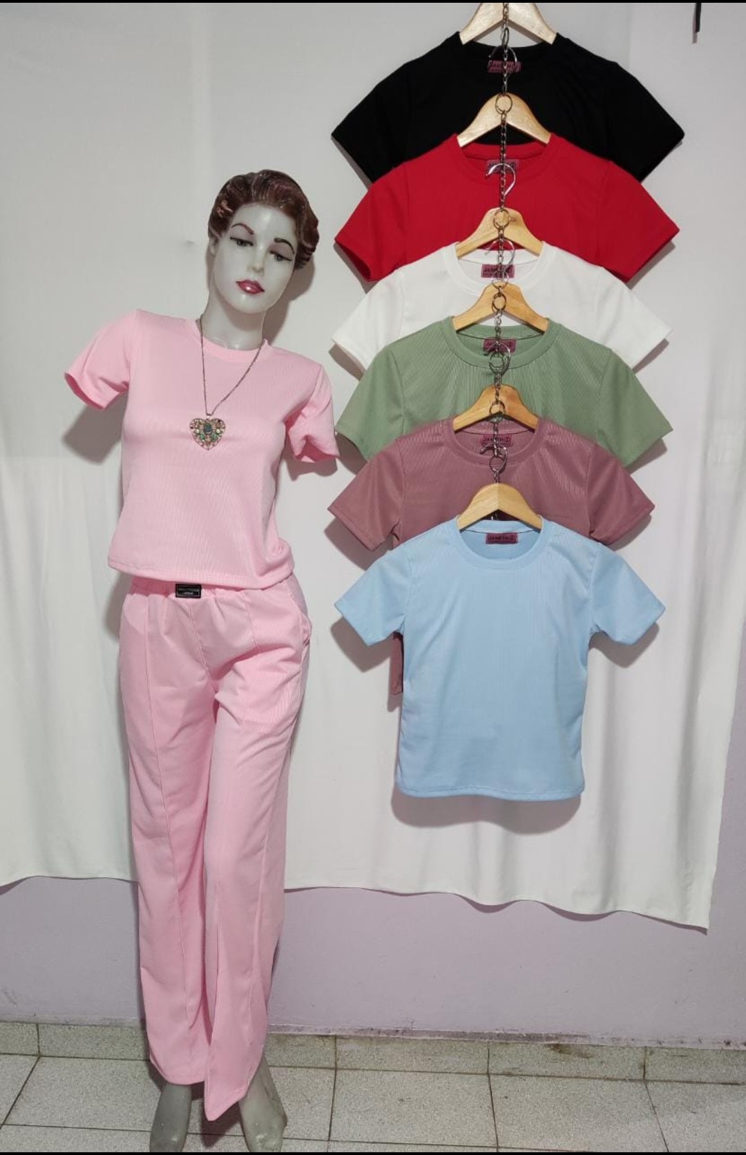 Conjunto de Remeras con Pantalón - Imagen 3