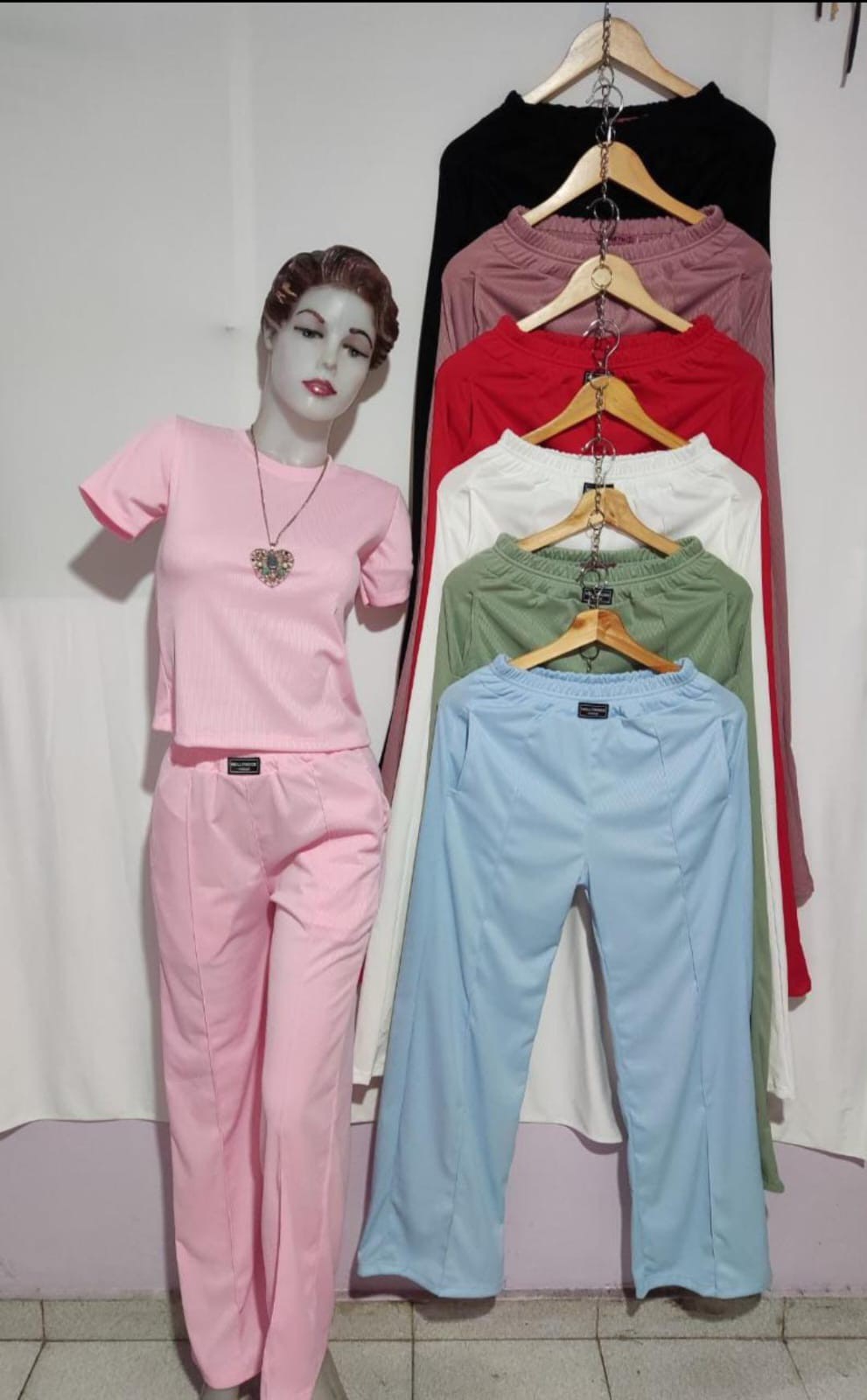 Conjunto de Remeras con Pantalón - Imagen 2