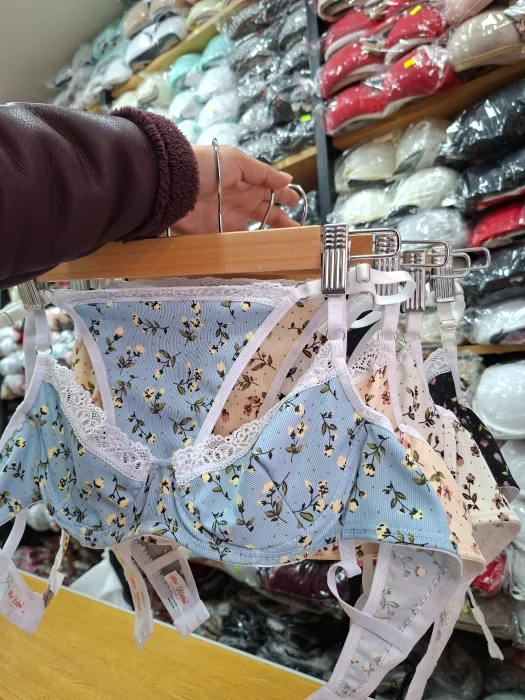 Conjunto Floreado con Aro sin Armazon