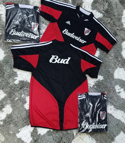 Camiseta River Retro