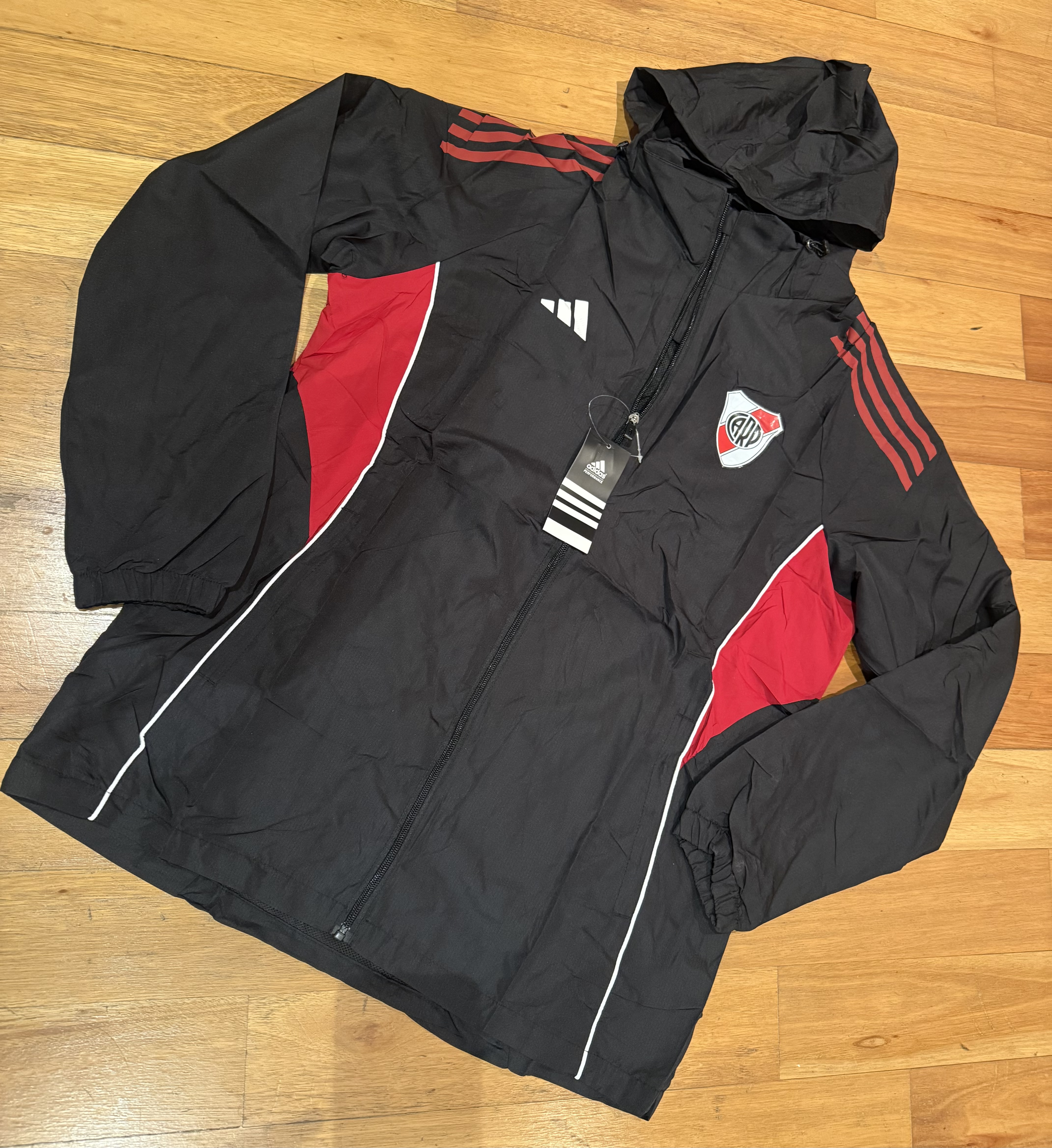 Campera Futbol Rompeviento - IMG_7198.jpeg