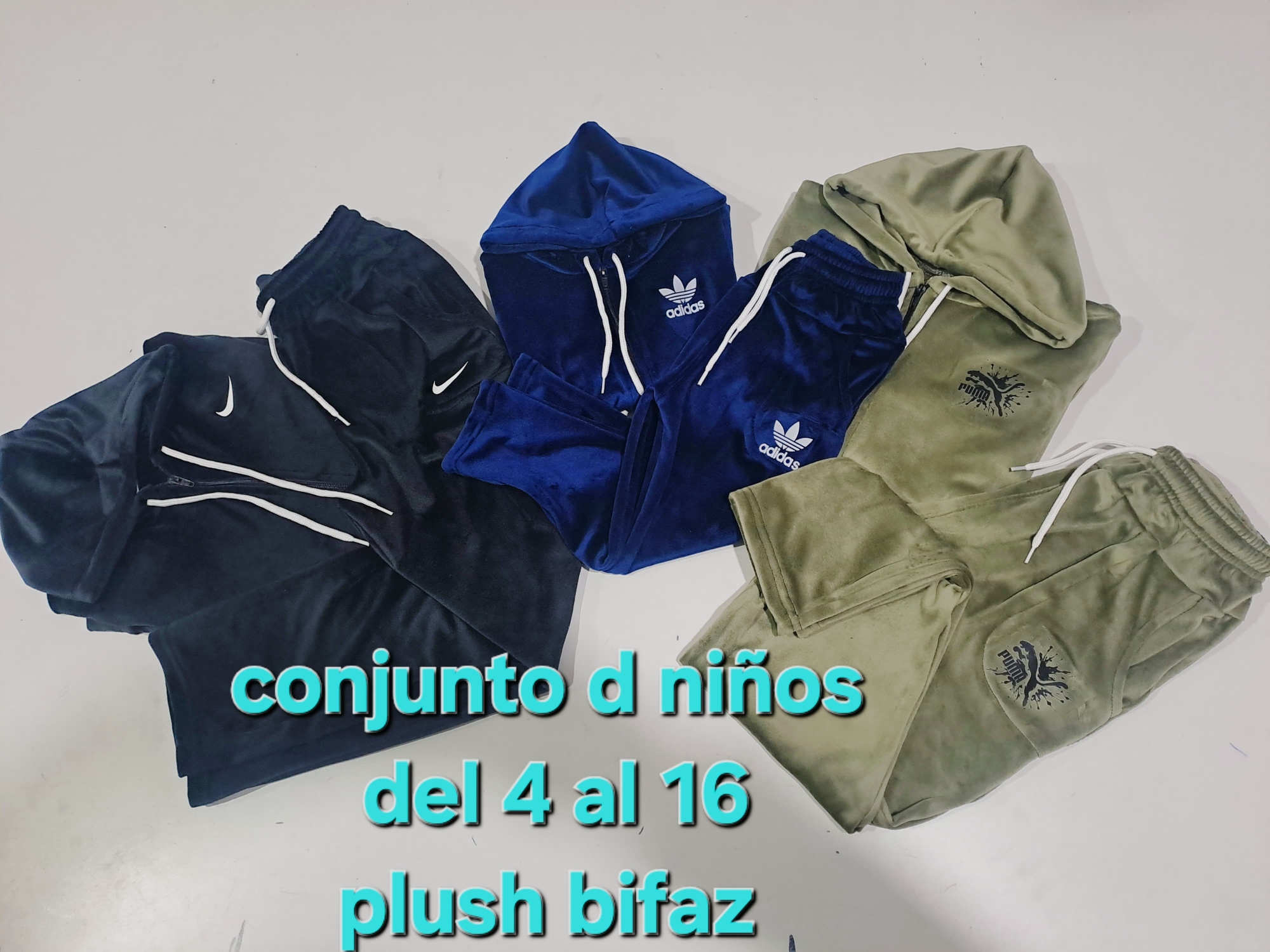 Conjuntos D Niños Plush Bifaz - Imagen 2