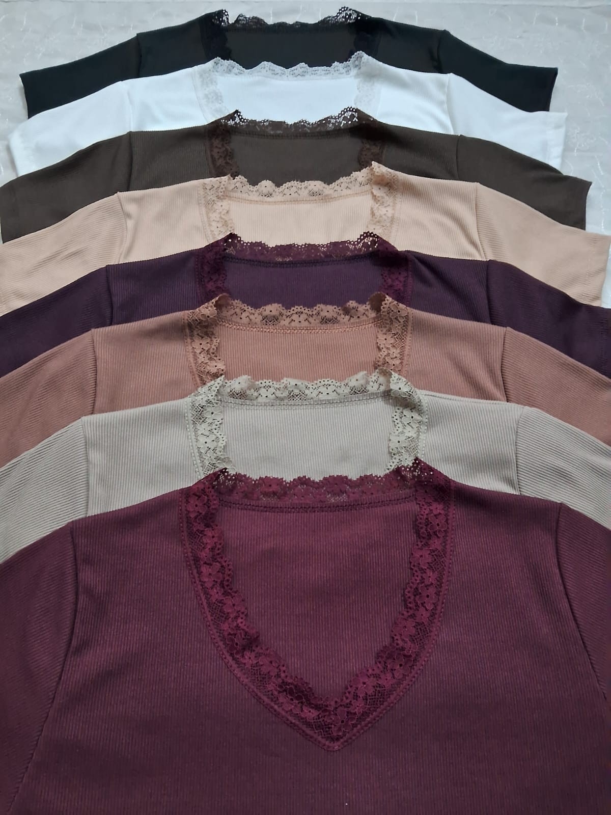 Camiseta C/ V Puntilla - Imagen 2