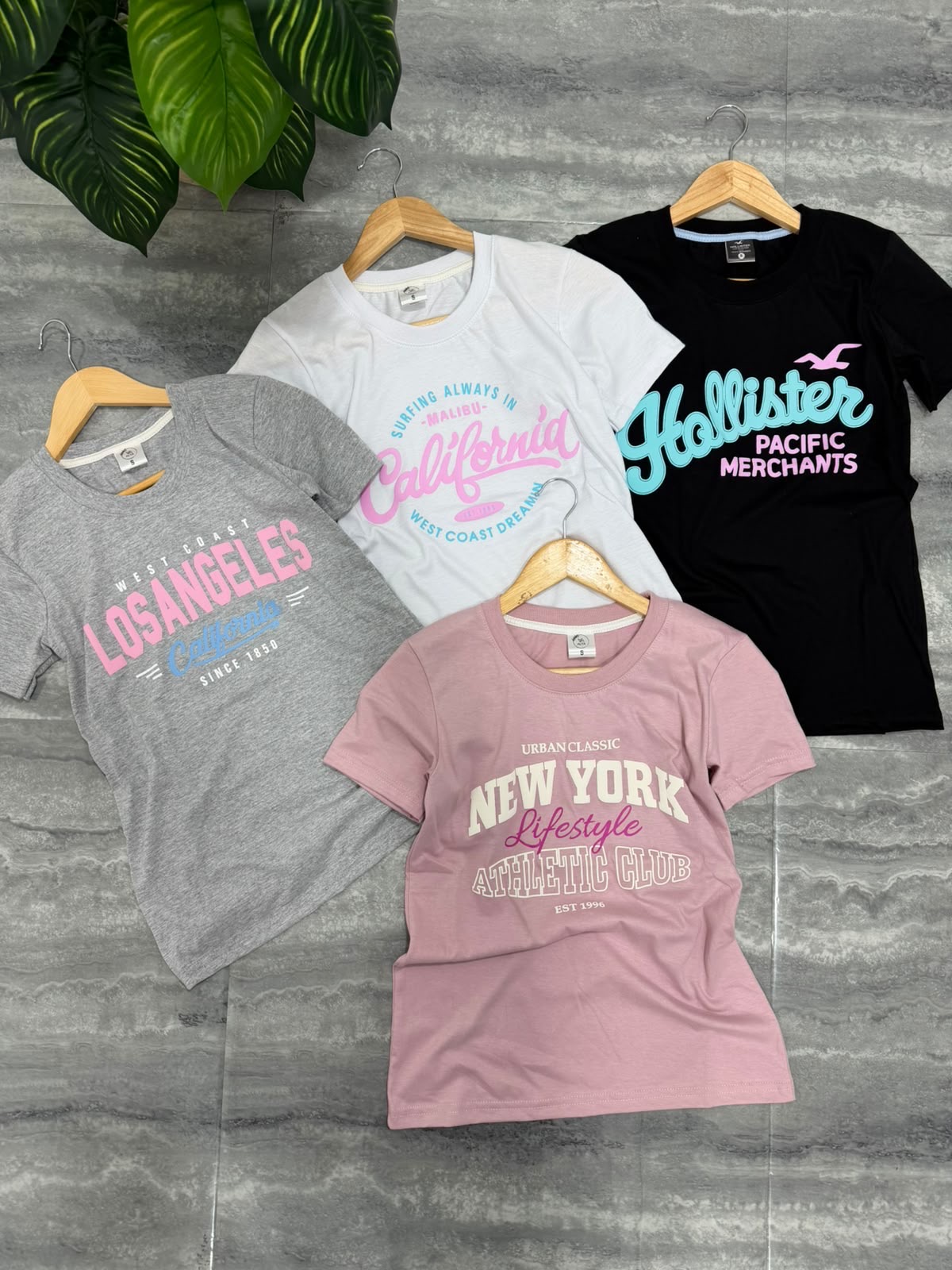 Remera Estampado Relieve para Mujer - DD63C69D-4BCA-4181-90DE-7DFA5AA48088.jpeg