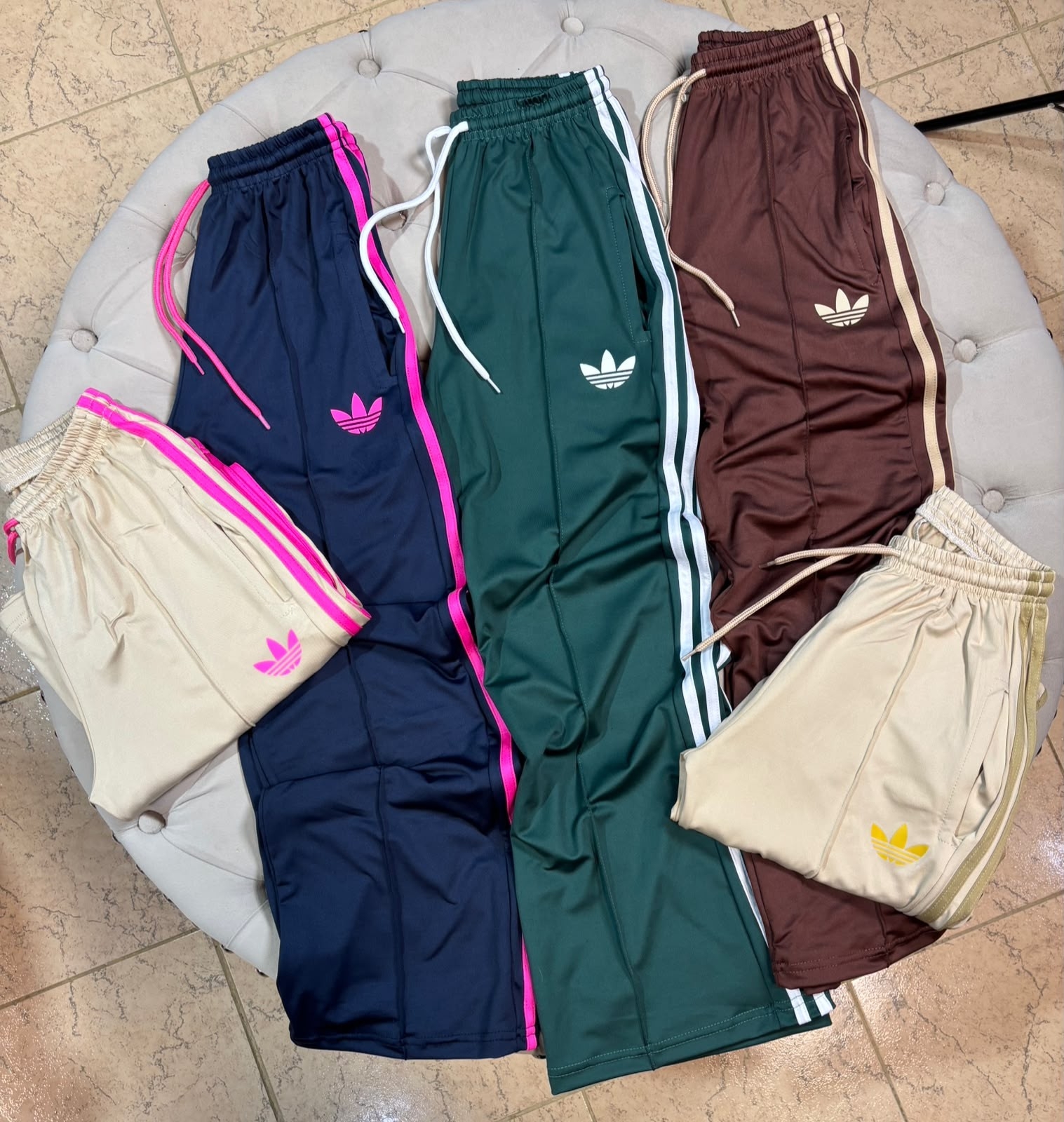 Pantalón Adidas - Imagen 2