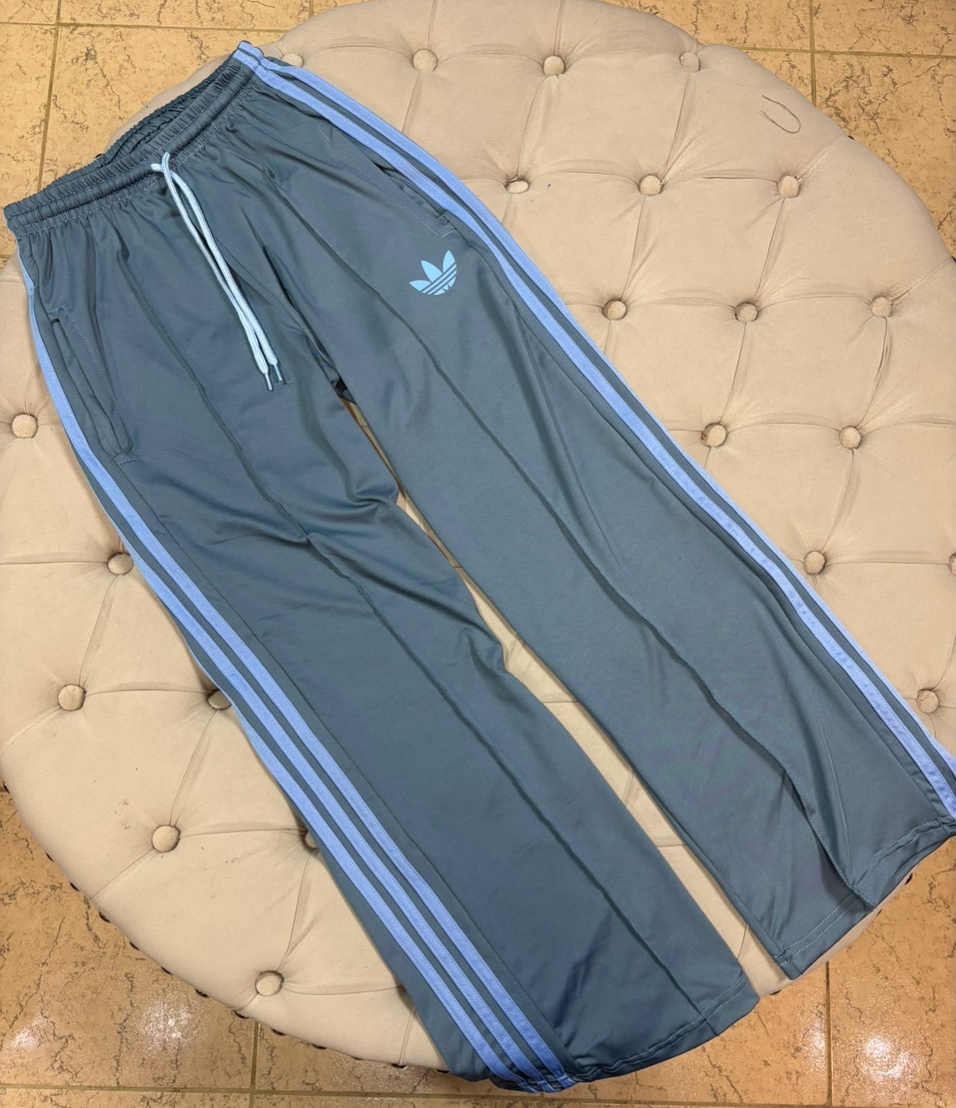 Pantalón Adidas - Imagen 4