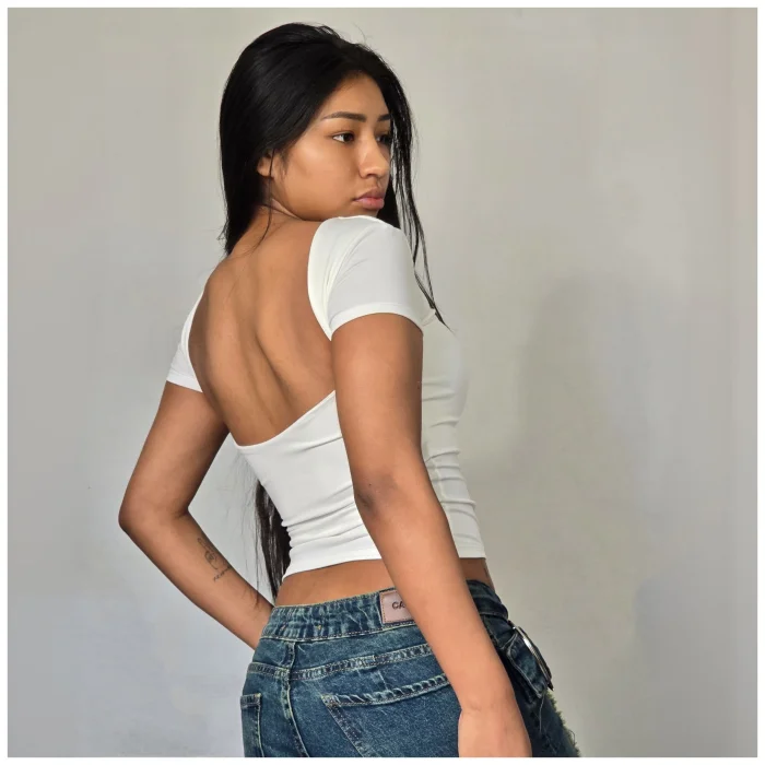 Remera Espalda Abierta