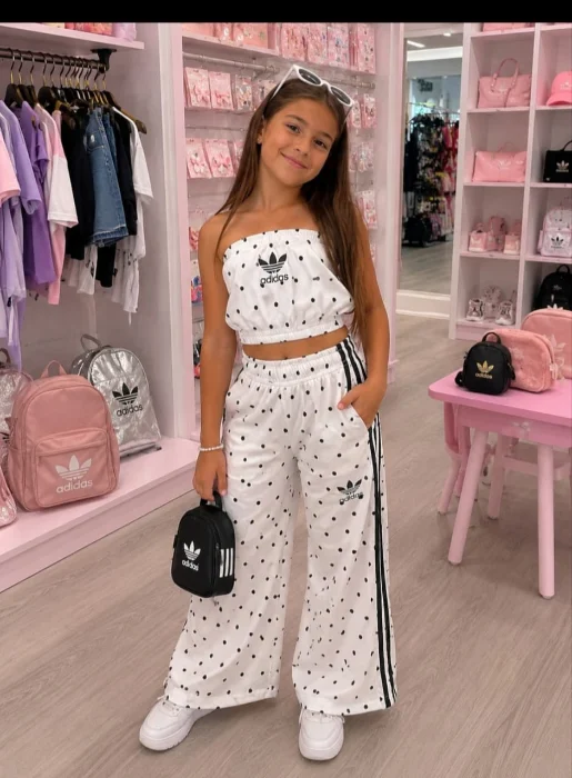 Conjunto Lunares Ady