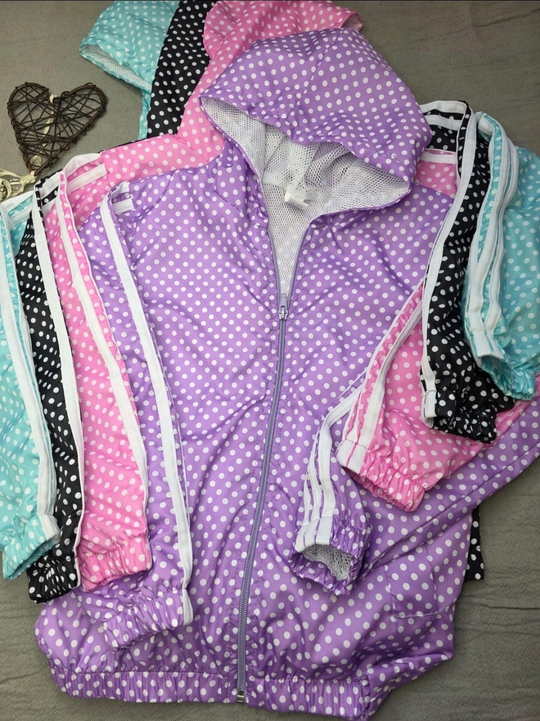 Campera Rompe Viento con Lunares para Nena. - Imagen 5
