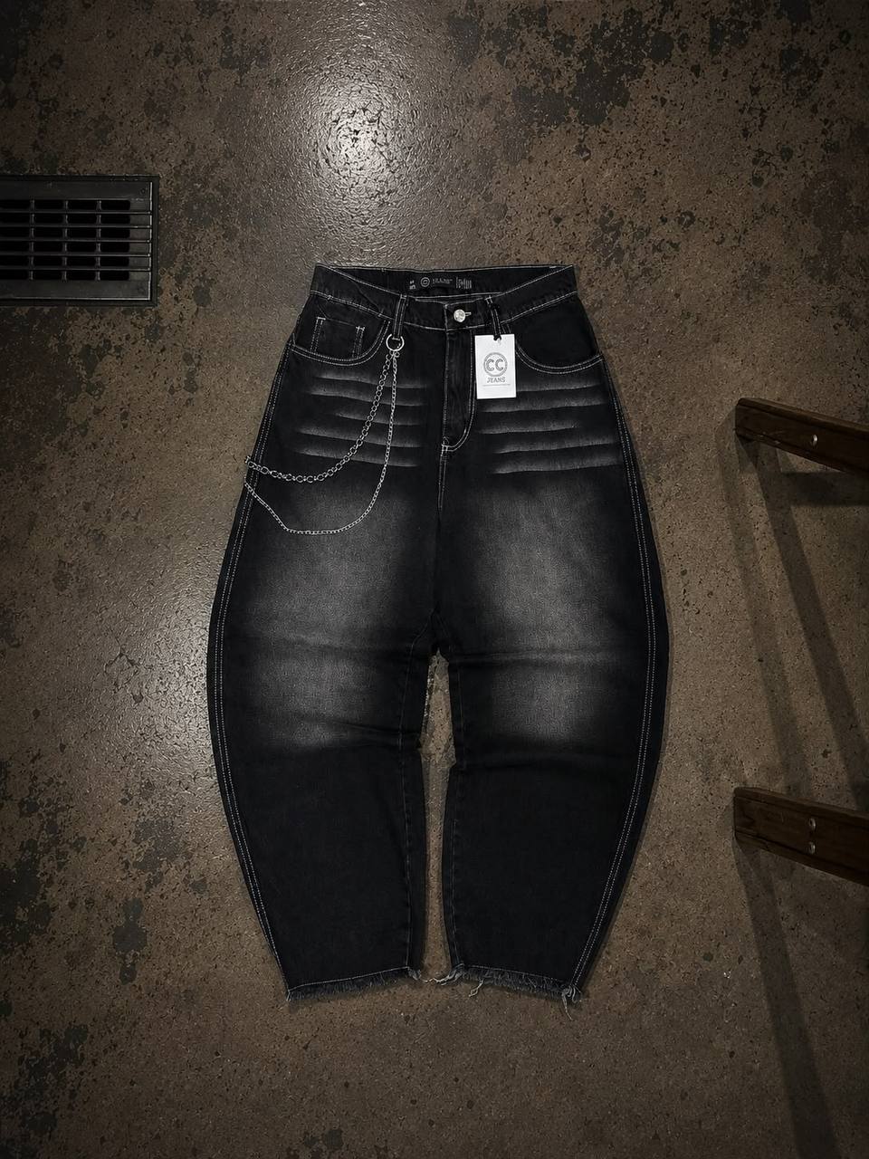 Olazabal Baggy con Bordado Chino y Bigotes - 4920425031381224553.jpg