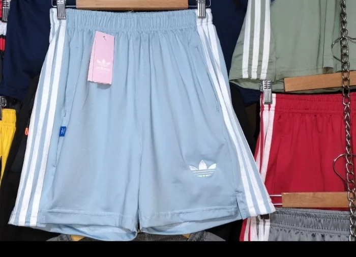 Shorts Adi Bordado