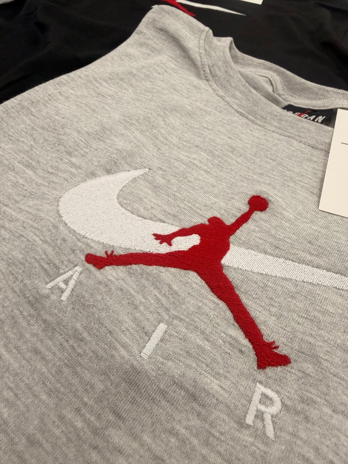 Remera Bordada Premiun de Hombre - Imagen 2